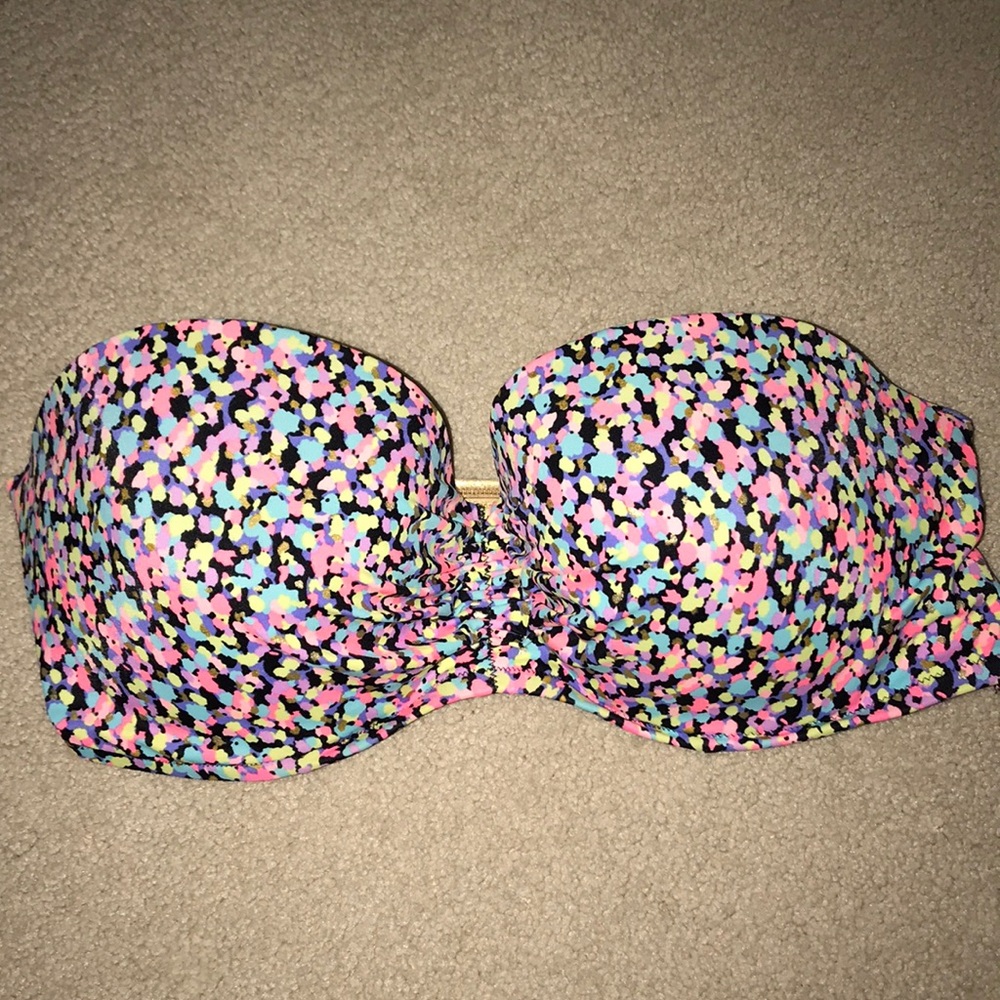 Victoria’s Secret strapless bikini top